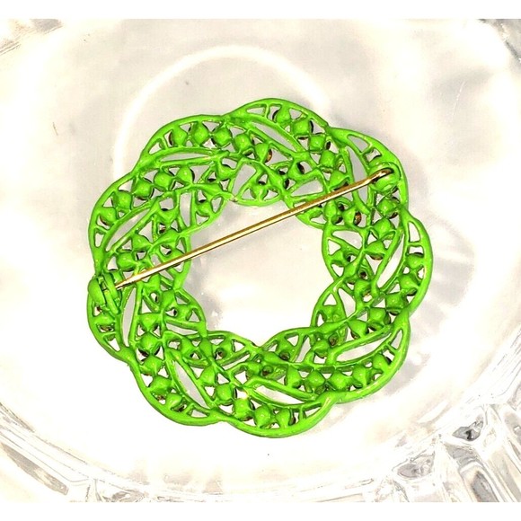 Christmas Wreath Pin Vtg Lime Green Enamel Front/Back Light Lime Green Crystals! - Picture 7 of 7